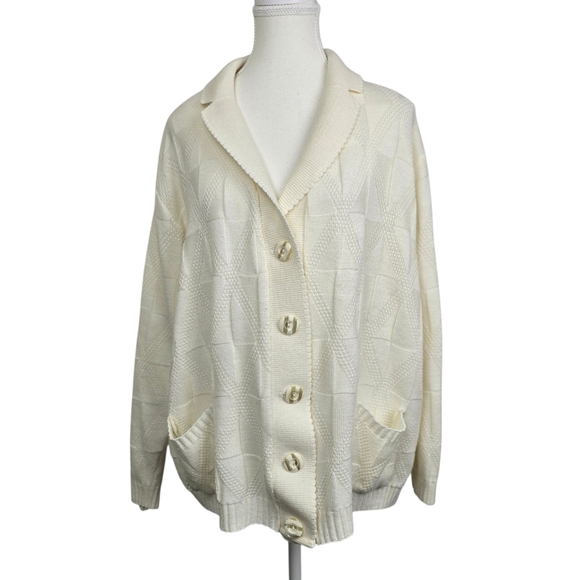 michell robin Sweaters - Michell Robin Vintage Cream Button-Down Knit Sweater with Scalloped Edges Sz M